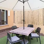 Spacious With Large Private Garden In Mar Daire *