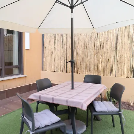 Spacious With Large Private Garden In Mar Apartamento *